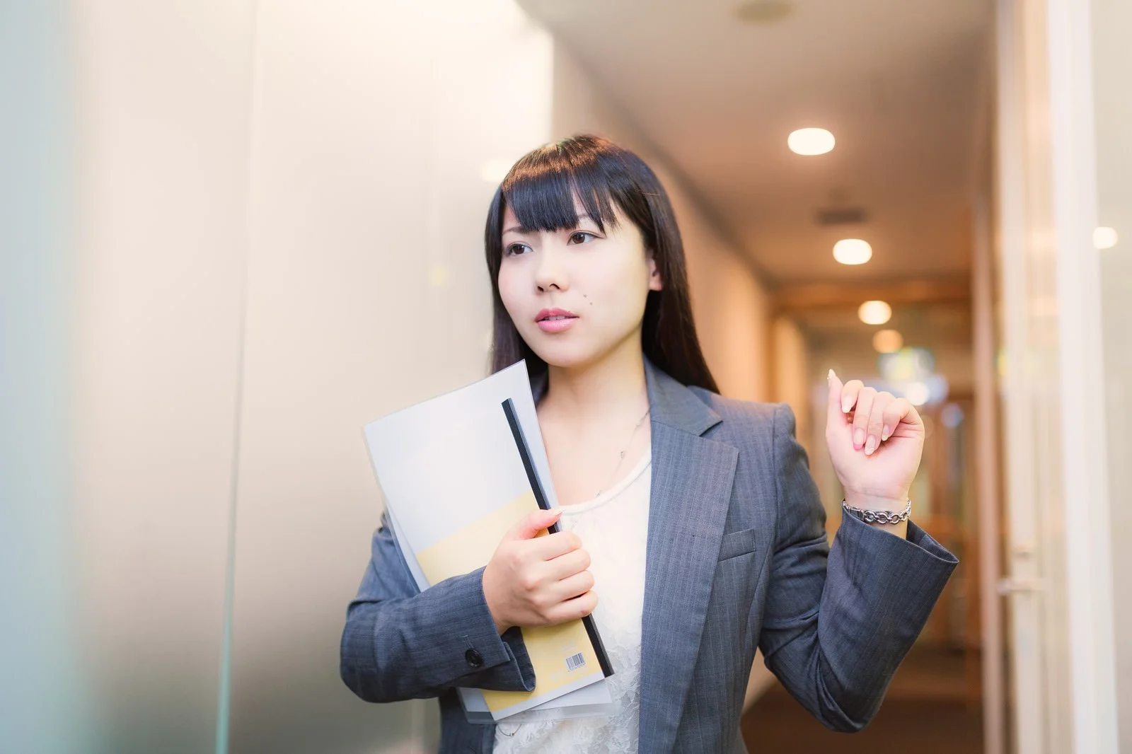 【実話】パワハラ上司に追い詰められ退職｜転職後の職場選びと心の回復法とは？